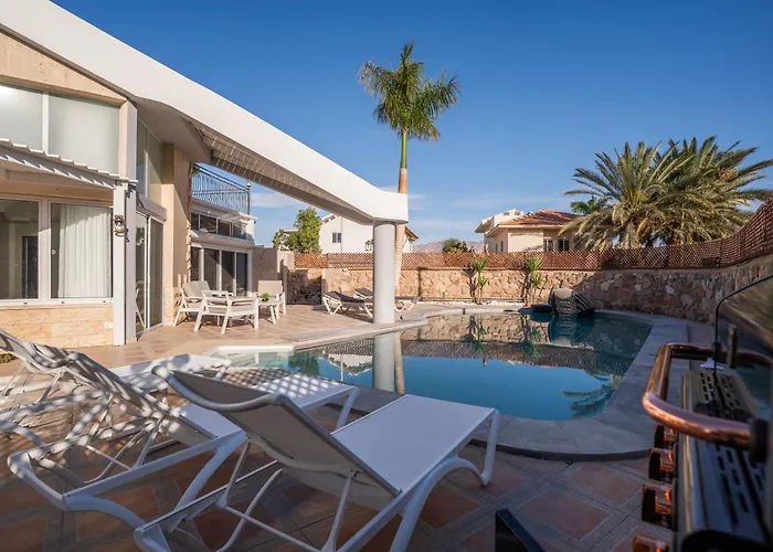 Villa Yuka- Luxurious Villa